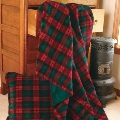 Denali Blankets Collection: Classic Red Green Plaid