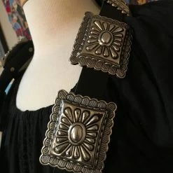 OutWest Shop Ladies' Western Fashion Belt Accessory: Leather With Conchos