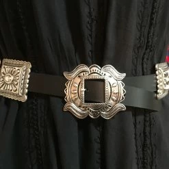 OutWest Shop Ladies' Western Fashion Belt Accessory: Leather With Conchos