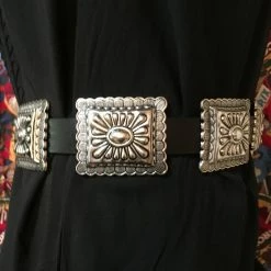 OutWest Shop Ladies' Western Fashion Belt Accessory: Leather With Conchos