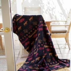 Denali Blankets Collection: Black Denali Lake