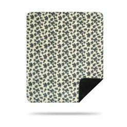 Decor Denali Blankets Collection: Winter Pine Cones