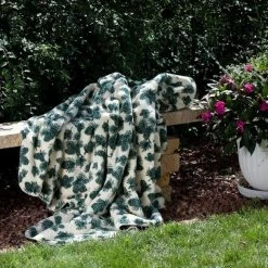 Decor Denali Blankets Collection: Winter Pine Cones