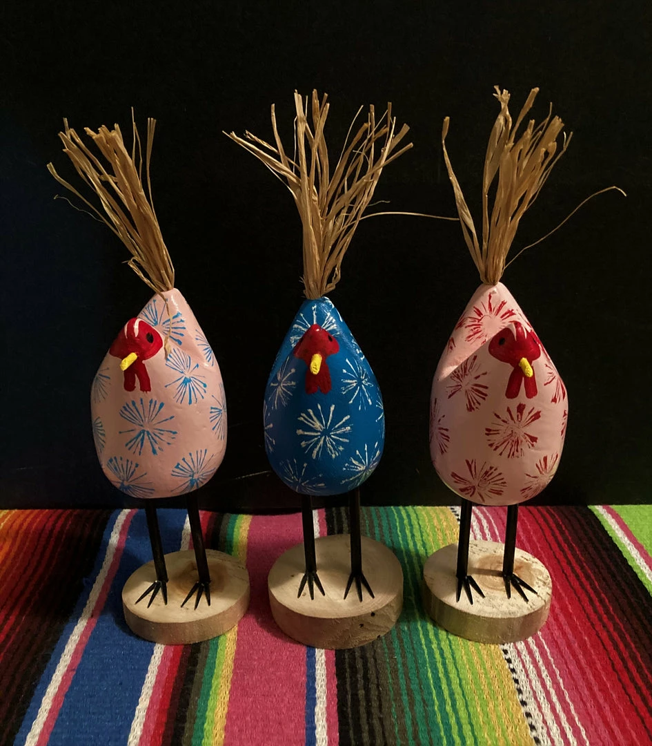 Edith Herbert John Folk Art Navajo Hand Carved Small Standing Chickens 3 Edith Herbert John Folk Art Navajo Hand Carved Small Standing Chickens
